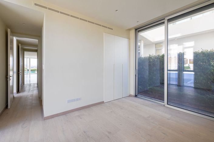 Image No.22-5 Bed House for sale