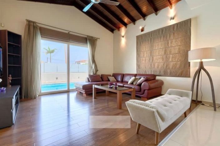 Image No.11-6 Bed House for sale