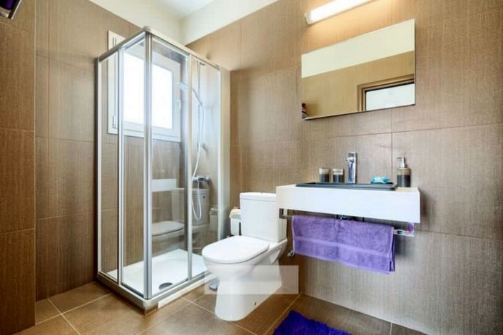 Image No.23-6 Bed House for sale