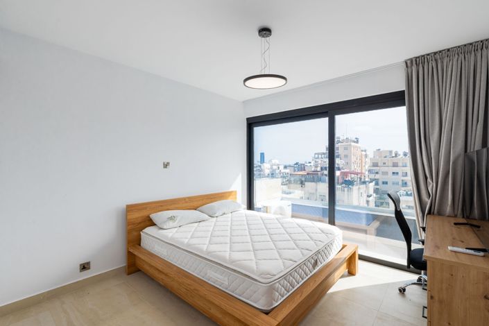 Image No.20-3 Bed Apartment for sale