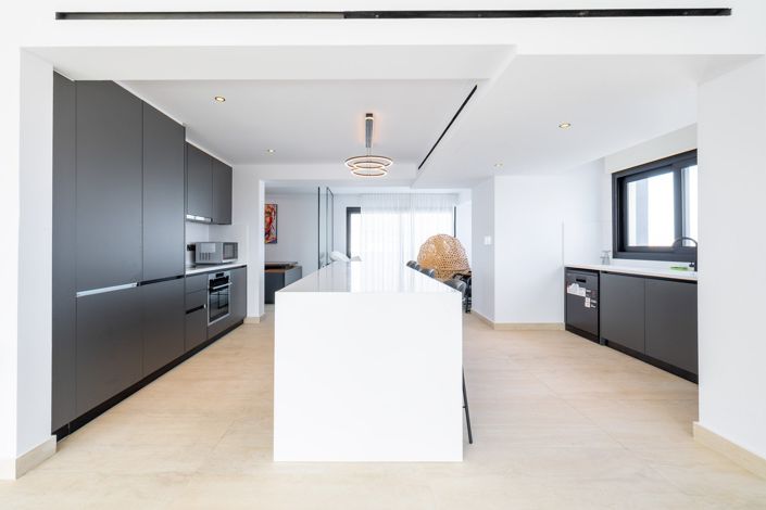 Image No.8-3 Bed Apartment for sale