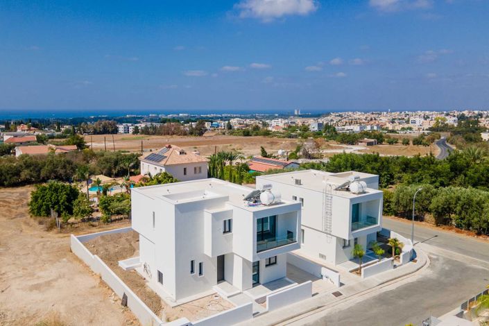 Image No.1-3 Bed House for sale