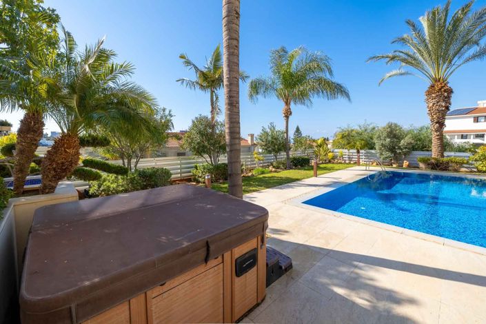 Image No.26-5 Bed Villa for sale