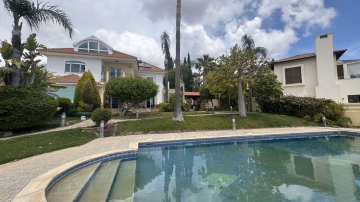 Image No.10-4 Bed Villa for sale