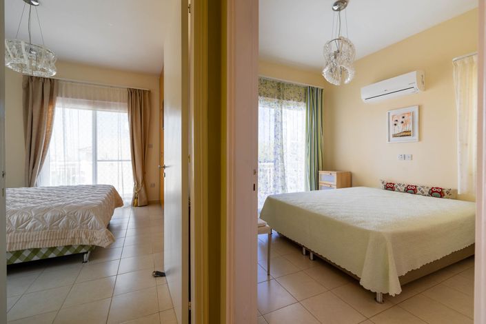 Image No.18-3 Bed House for sale