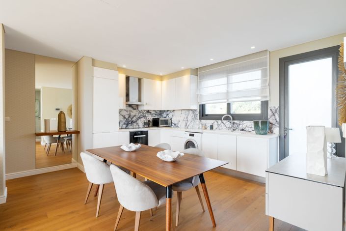 Image No.10-2 Bed Apartment for sale