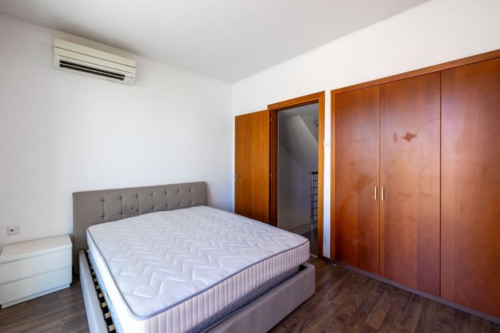 Image No.17-3 Bed House for sale