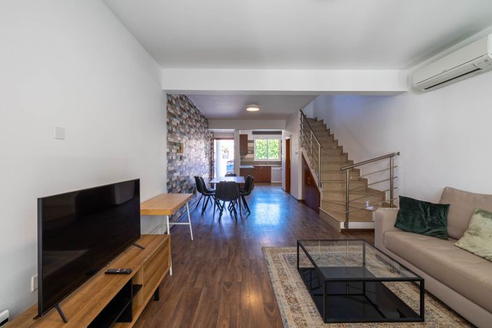 Image No.6-3 Bed House for sale