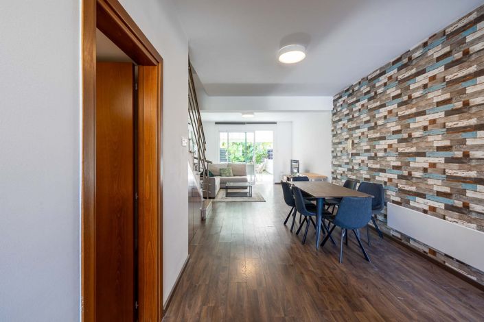 Image No.7-3 Bed House for sale