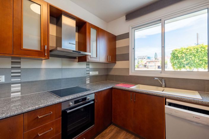 Image No.8-3 Bed House for sale