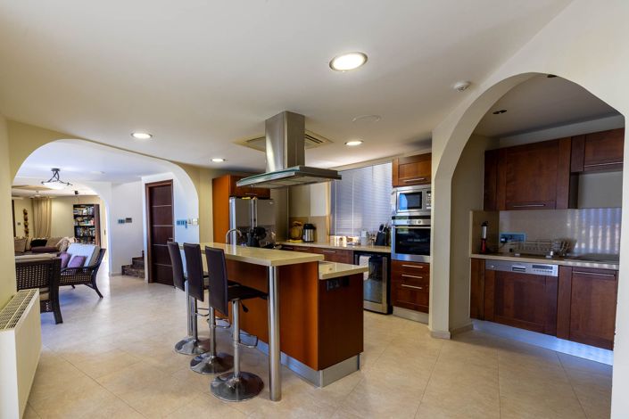 Image No.22-5 Bed House for sale