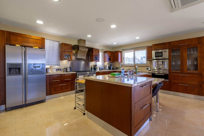 Image No.4-5 Bed House for sale