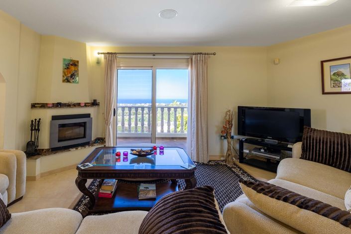 Image No.6-5 Bed House for sale