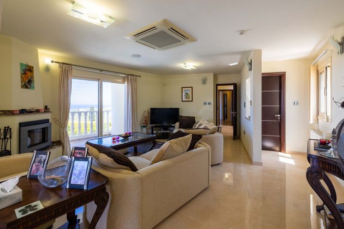 Image No.7-5 Bed House for sale