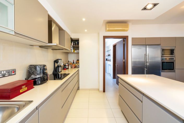 Image No.9-4 Bed House for sale