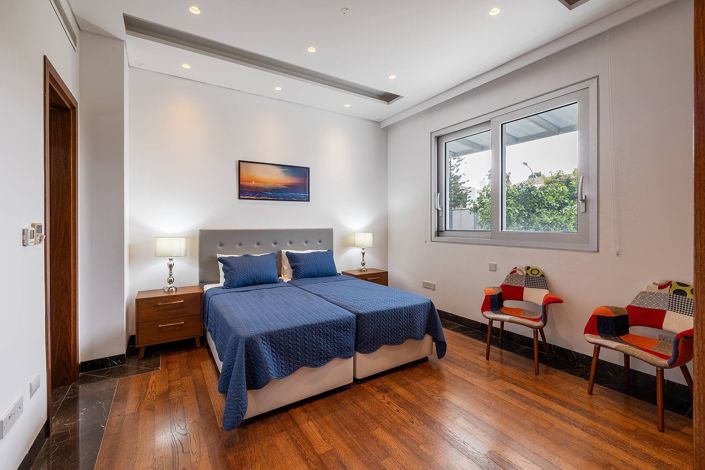 Image No.14-7 Bed Villa for sale