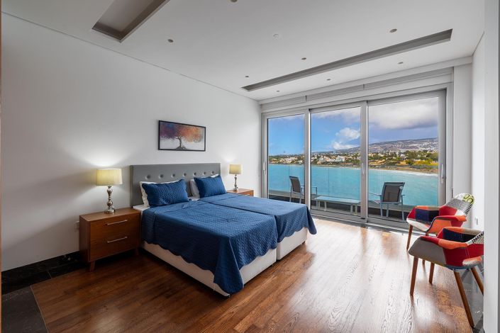 Image No.20-7 Bed Villa for sale