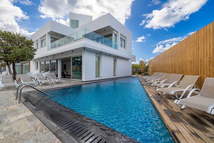 Image No.28-7 Bed Villa for sale