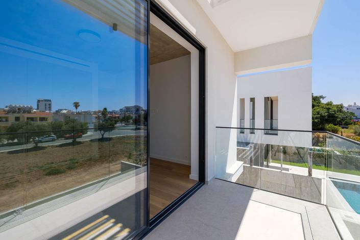 Image No.15-2 Bed House for sale