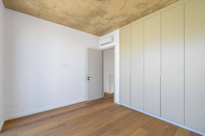 Image No.19-2 Bed House for sale