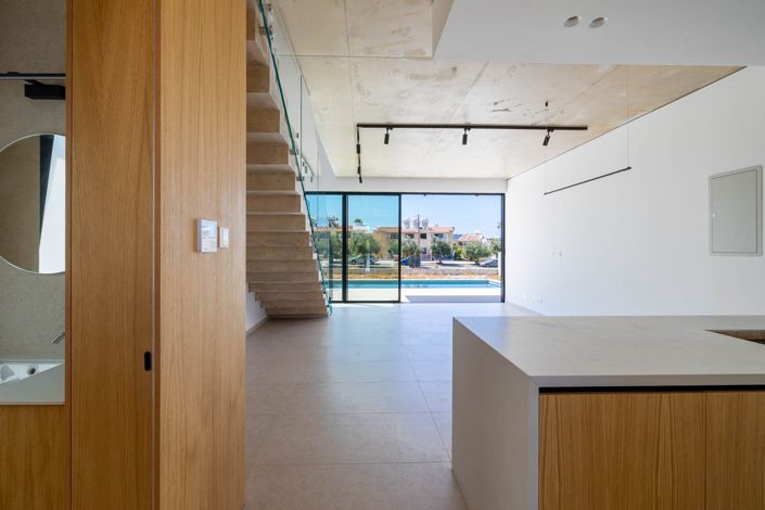 Image No.3-2 Bed House for sale