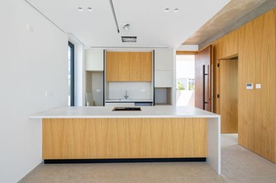 12c7c1b7-37bb-4ee3-b909-c8c87676f820