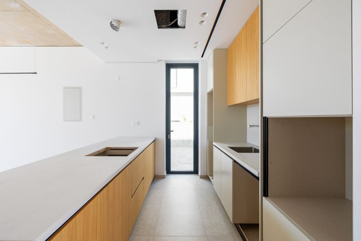 Image No.5-2 Bed House for sale