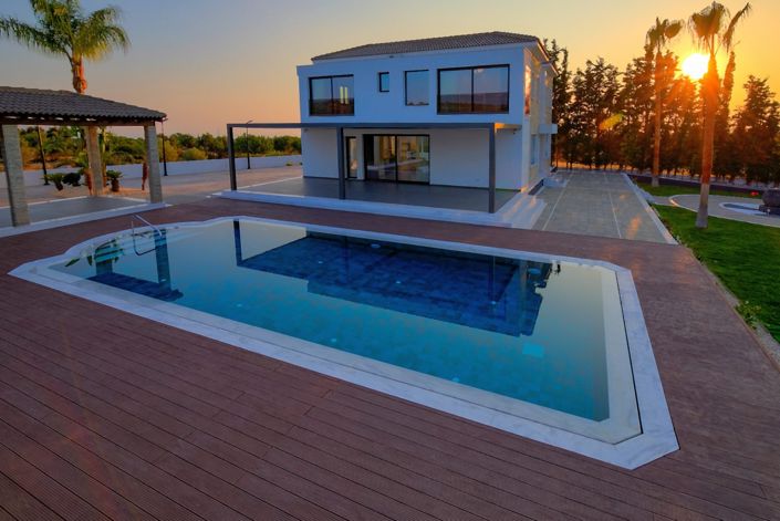 Image No.6-5 Bed Villa for sale