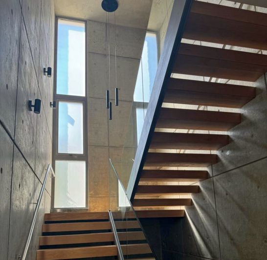 Image No.18-4 Bed House for sale