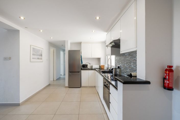 Image No.10-3 Bed Apartment for sale