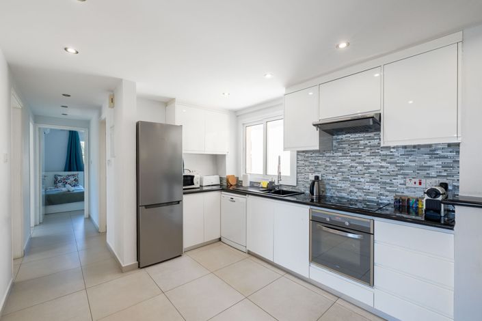 Image No.11-3 Bed Apartment for sale