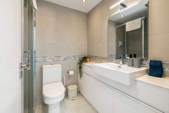 Image No.21-3 Bed Apartment for sale