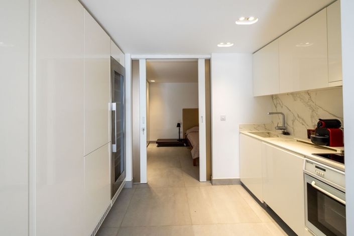 Image No.21-6 Bed Apartment for sale