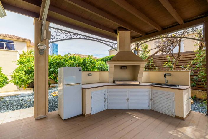 Image No.25-7 Bed Villa for sale