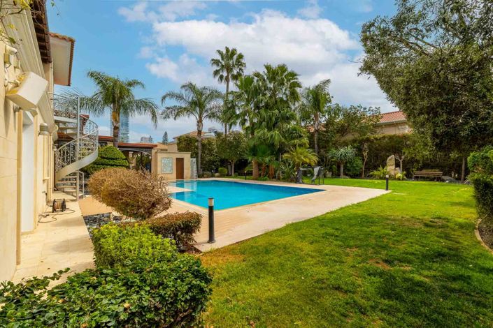 Image No.27-7 Bed Villa for sale