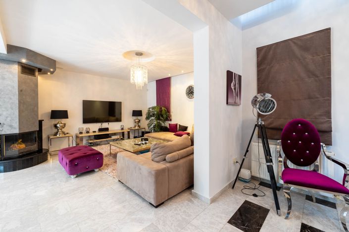 Image No.5-7 Bed Villa for sale