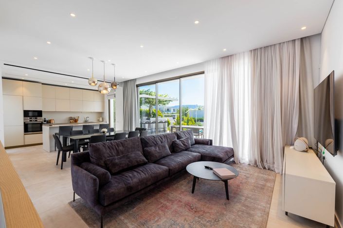 Image No.3-4 Bed House for sale