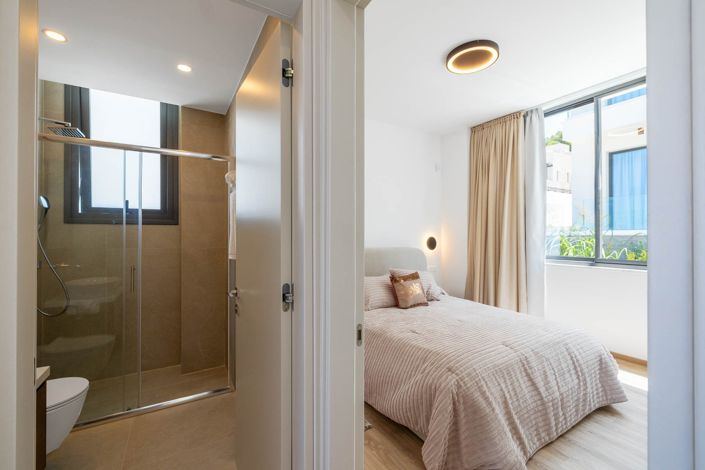 Image No.18-3 Bed House for sale