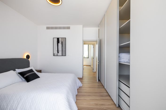 Image No.20-3 Bed House for sale