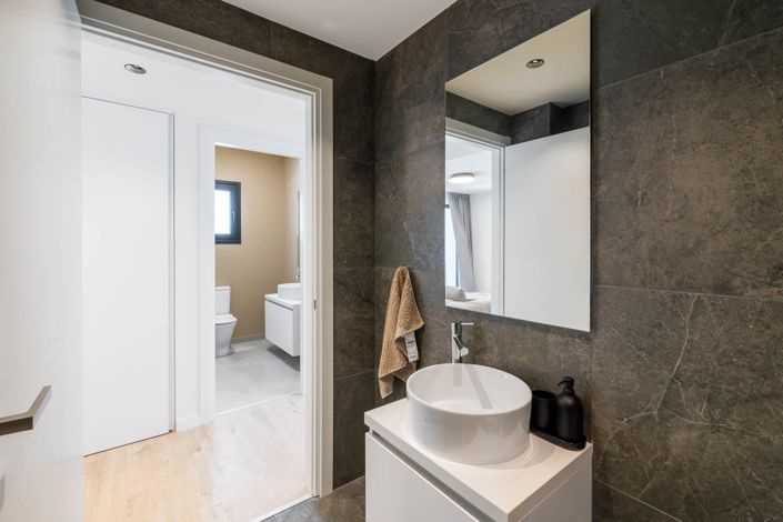 Image No.14-2 Bed Apartment for sale