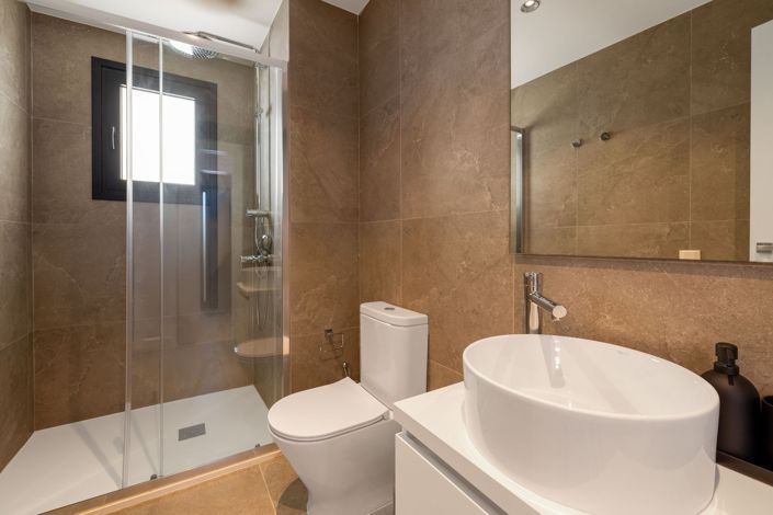 Image No.13-2 Bed Apartment for sale