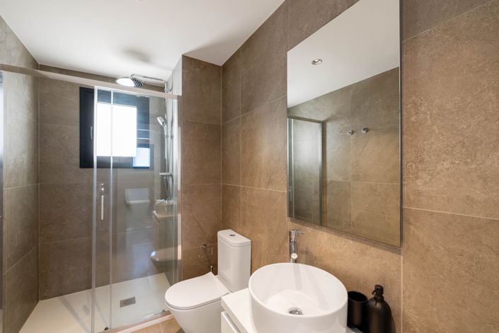 Image No.9-2 Bed Apartment for sale