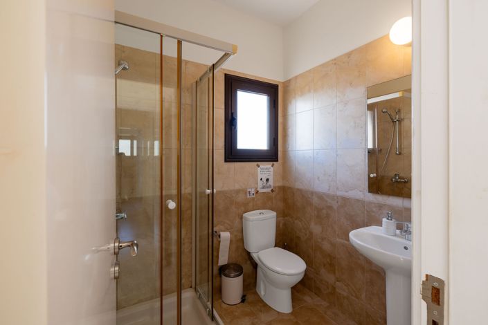 Image No.15-4 Bed House for sale