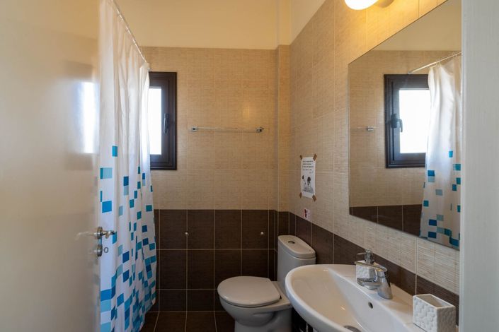 Image No.17-4 Bed House for sale