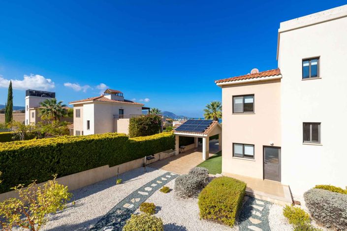 Image No.25-4 Bed House for sale