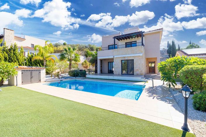 Image No.3-4 Bed House for sale