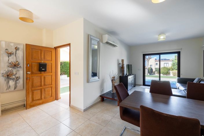 Image No.7-4 Bed House for sale