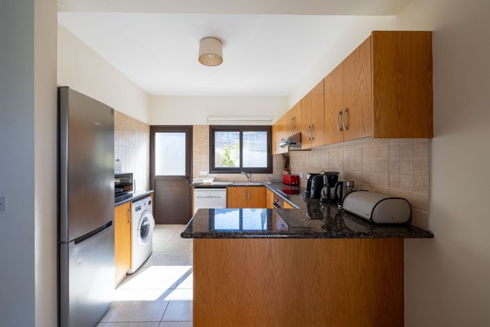 Image No.8-4 Bed House for sale