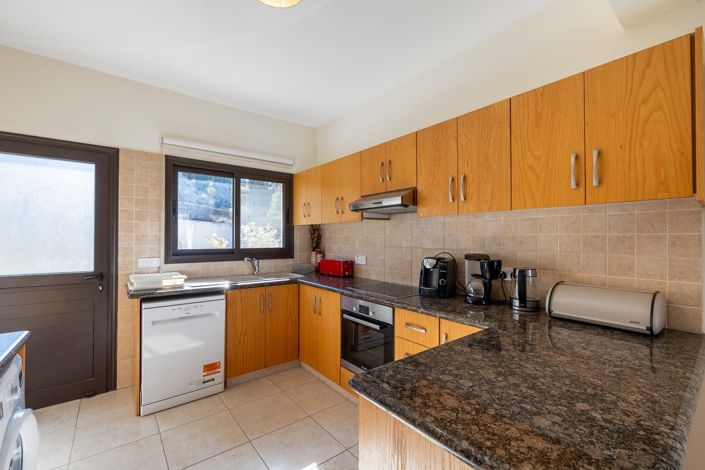 Image No.9-4 Bed House for sale