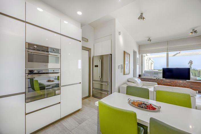 Image No.11-7 Bed House for sale